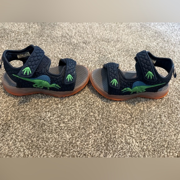Carter's Kasai Toddler Boys Light Up Sandals Blue Dinosaur size 6 summer shoes - Picture 2 of 11